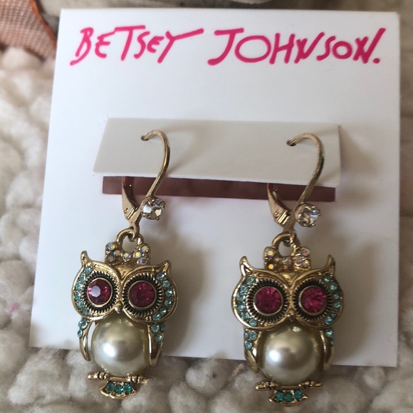 Betsey Johnson Jewelry - 🌸NWT! BETSEY JOHNSON OWL EARRINGS